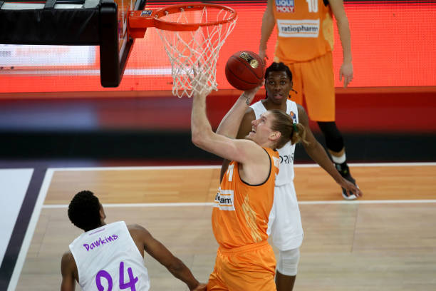 样一支进攻 样一支进攻